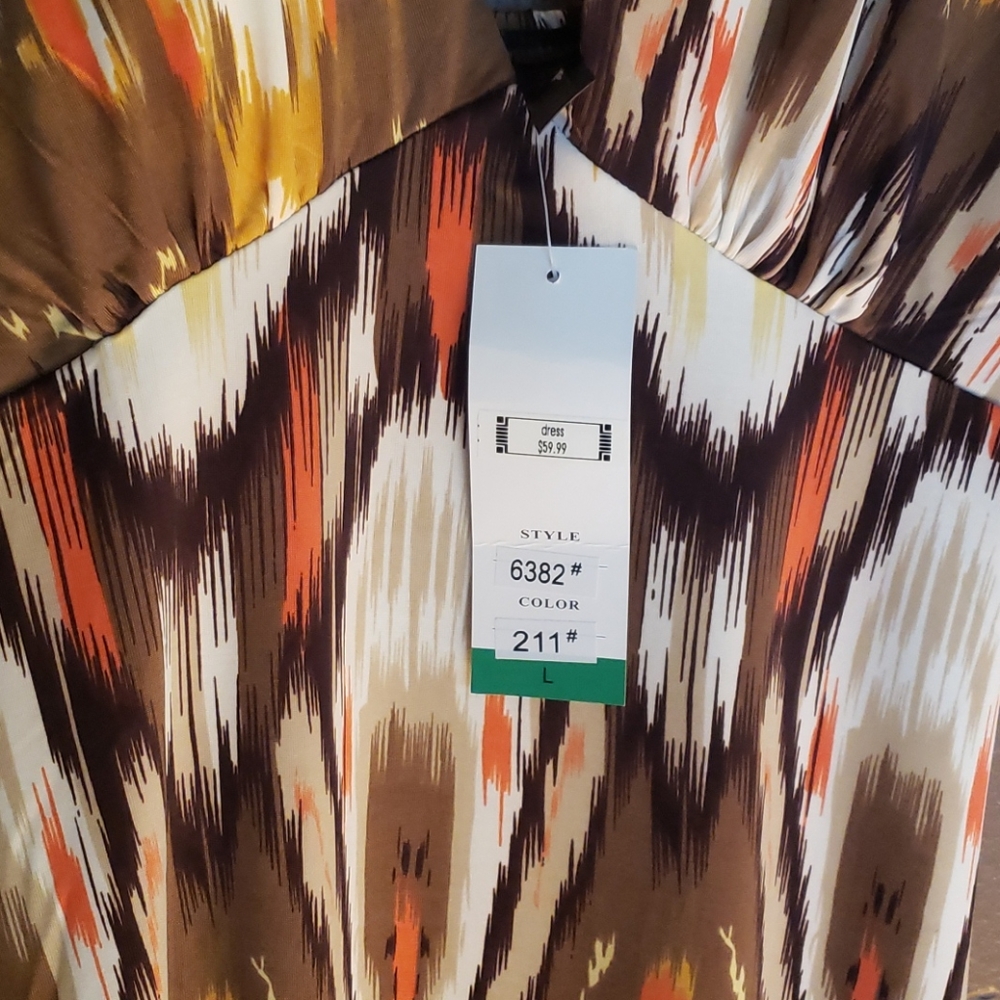 Dress - Picture 2 of 3